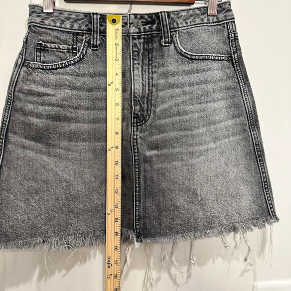 Abercrombie & Fitch Black Acid Wash Denim Mini Skirt – Size 26 - Picture 8 of 10